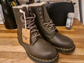 dr martens gumtree